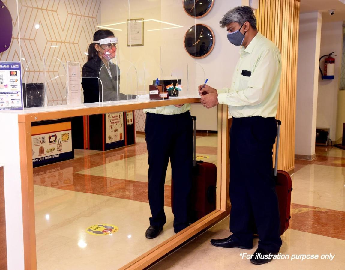 OYO 77158 Hotel Swastik Palace Bhiwandi Bagian luar foto