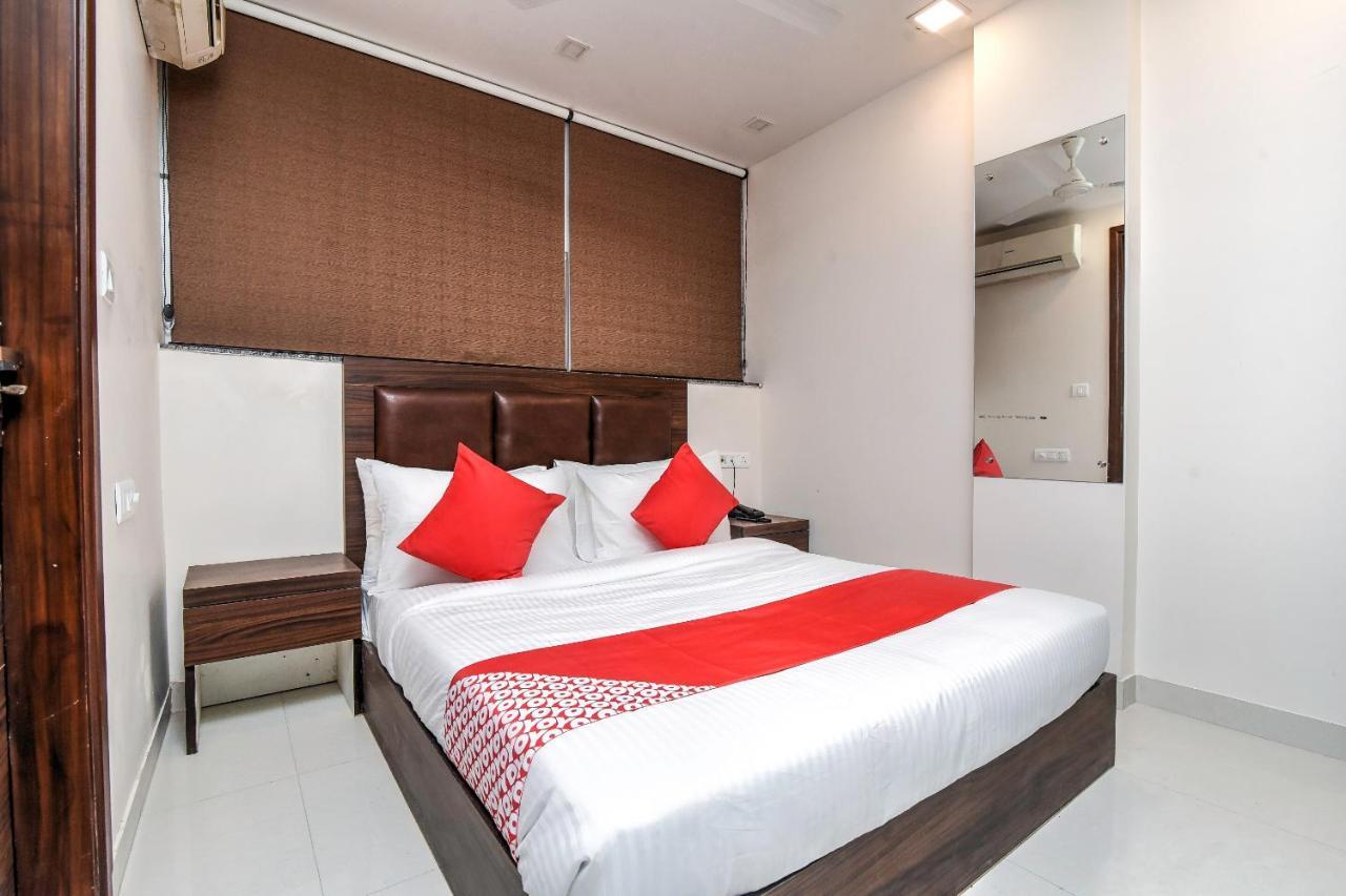 OYO 77158 Hotel Swastik Palace Bhiwandi Bagian luar foto