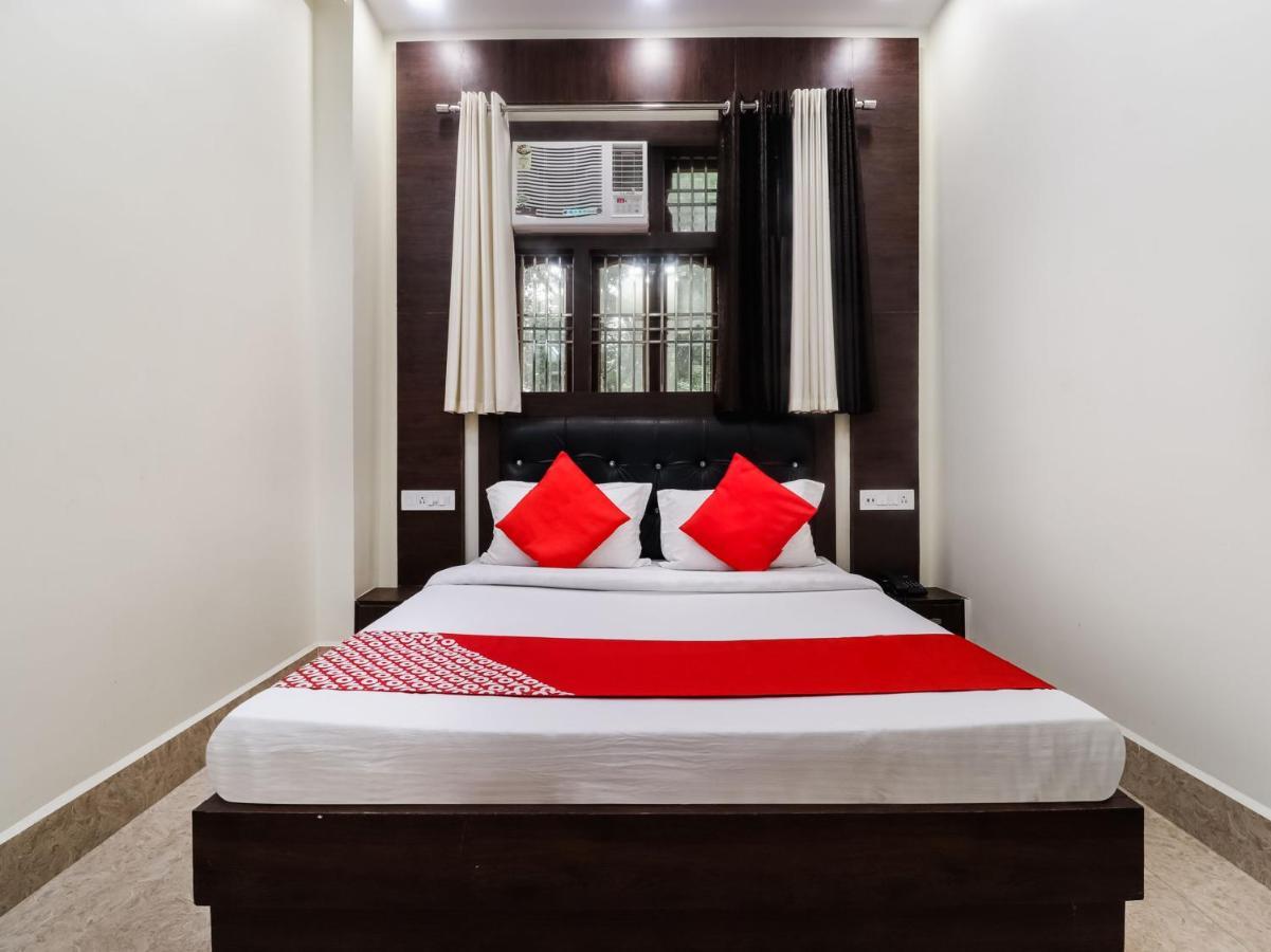 OYO 77158 Hotel Swastik Palace Bhiwandi Bagian luar foto