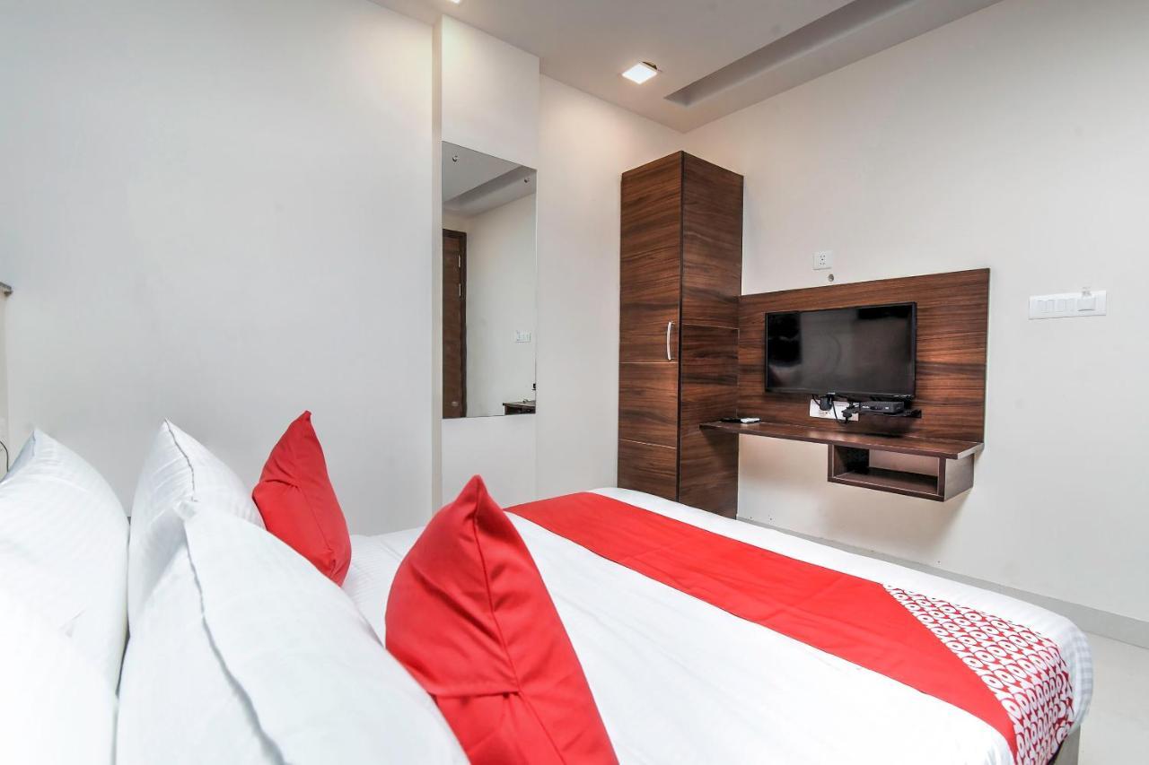 OYO 77158 Hotel Swastik Palace Bhiwandi Bagian luar foto
